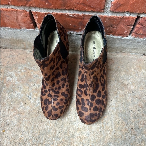 Madden Girl Womens 6 Leopard Animal Print Chunky Heel Ankle Boots Booties - Picture 2 of 8